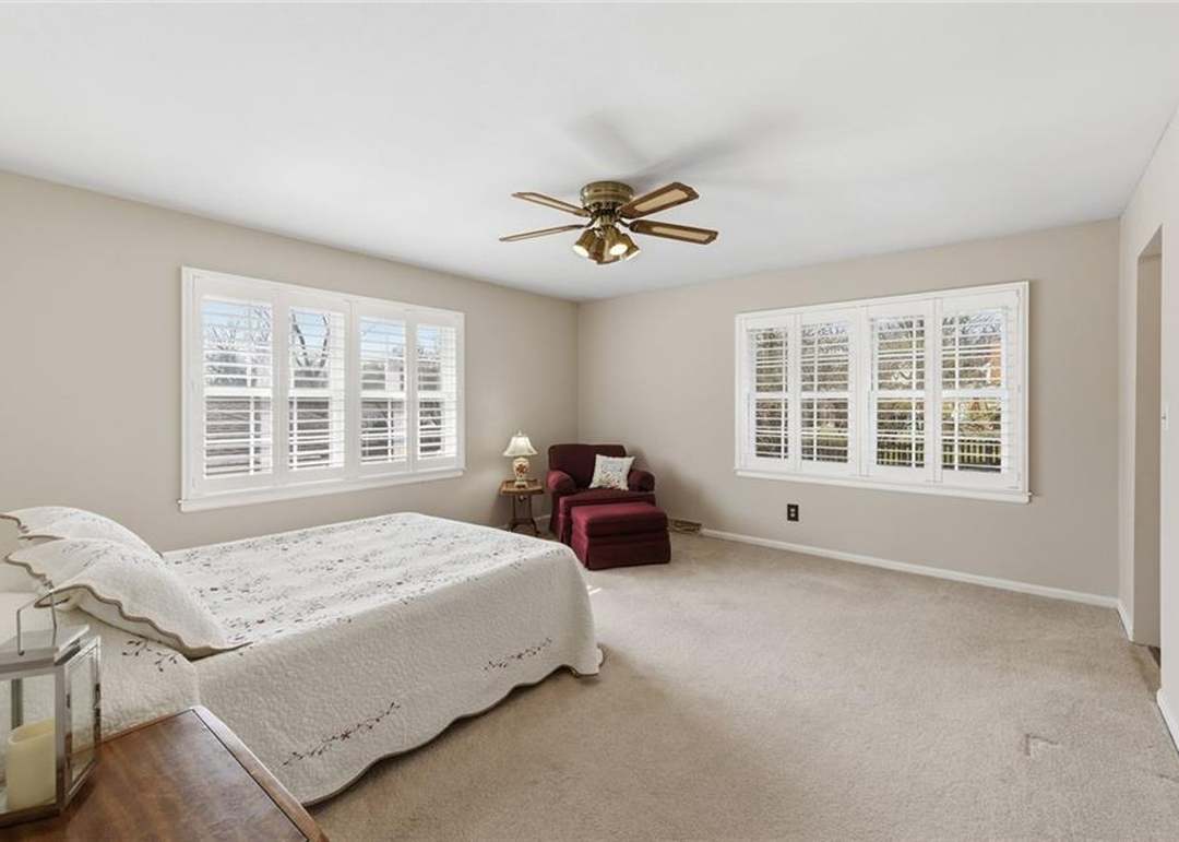 3424 S Norton Avenue — photo 4