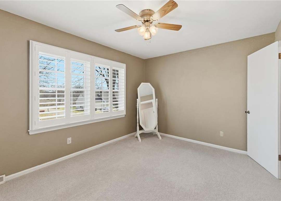 3424 S Norton Avenue — photo 31