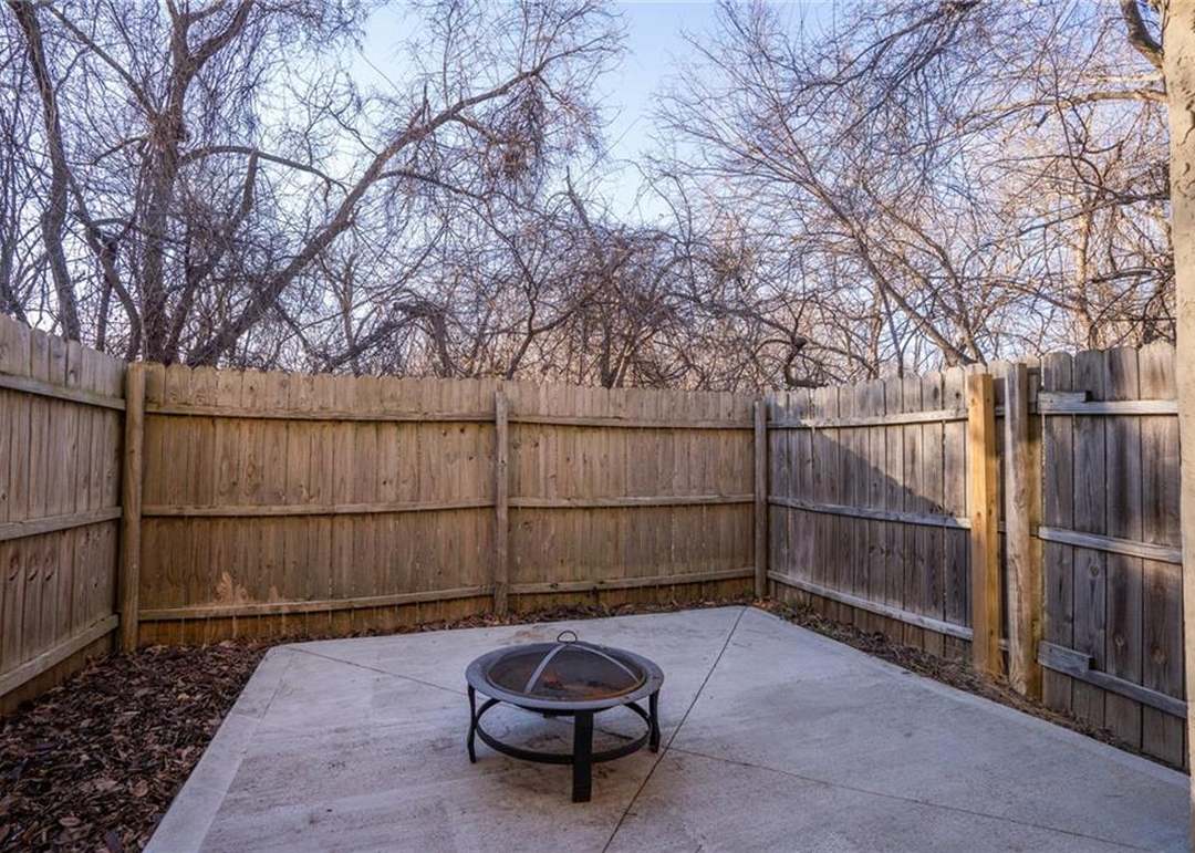 752 N 75TH Terrace — photo 3