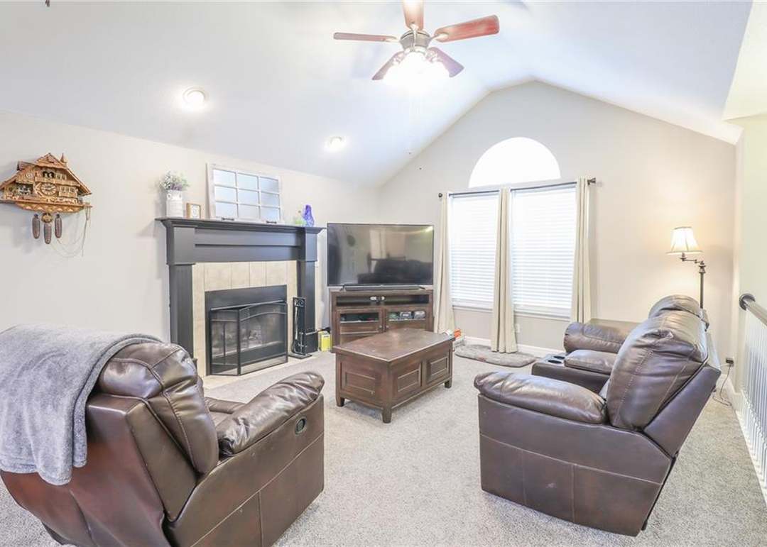 1215 Nottingham Drive — photo 10