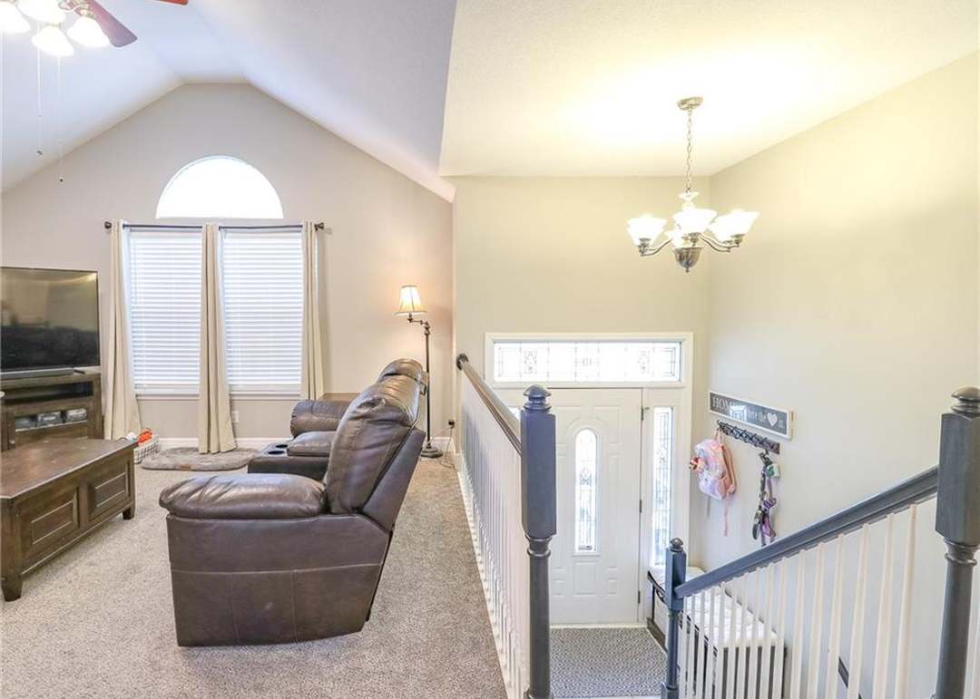 1215 Nottingham Drive — photo 13