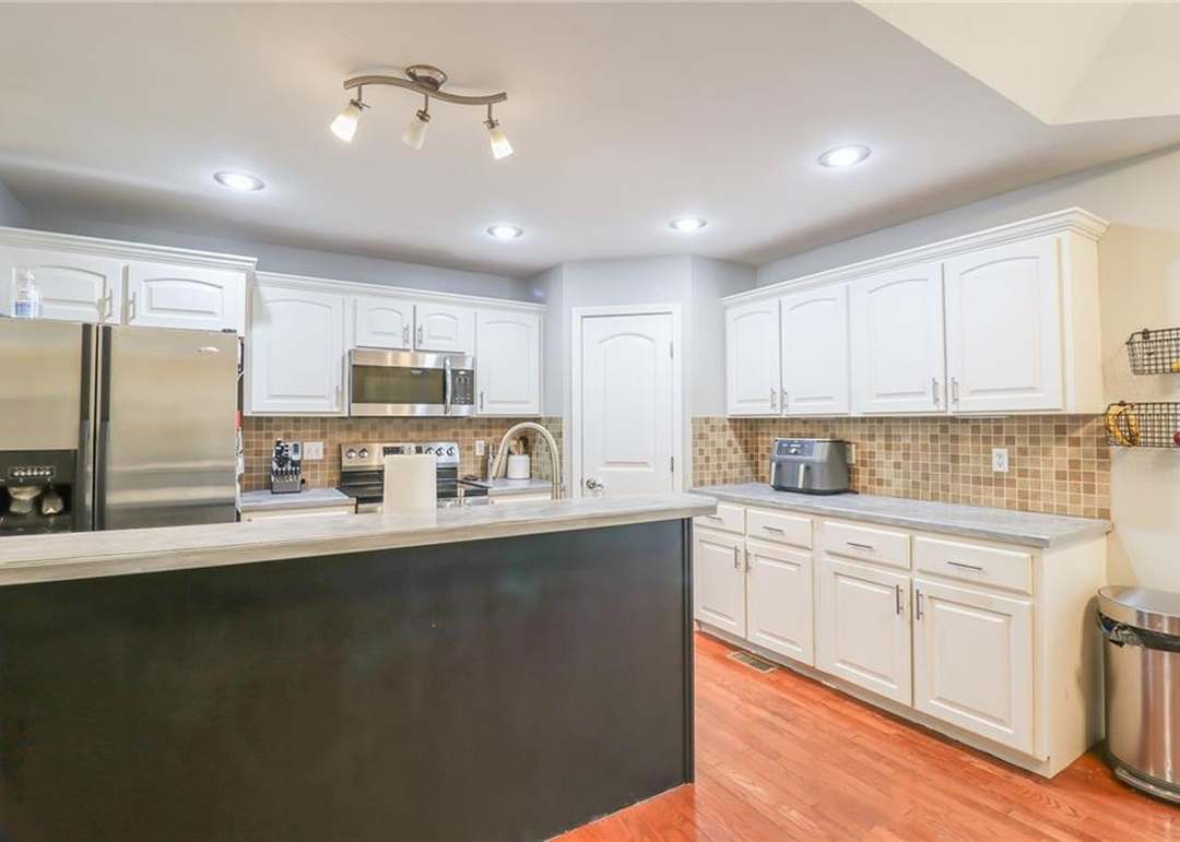1215 Nottingham Drive — photo 14
