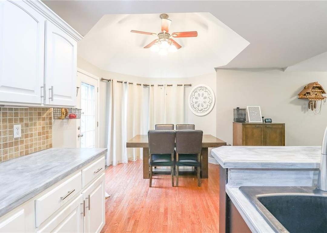 1215 Nottingham Drive — photo 15