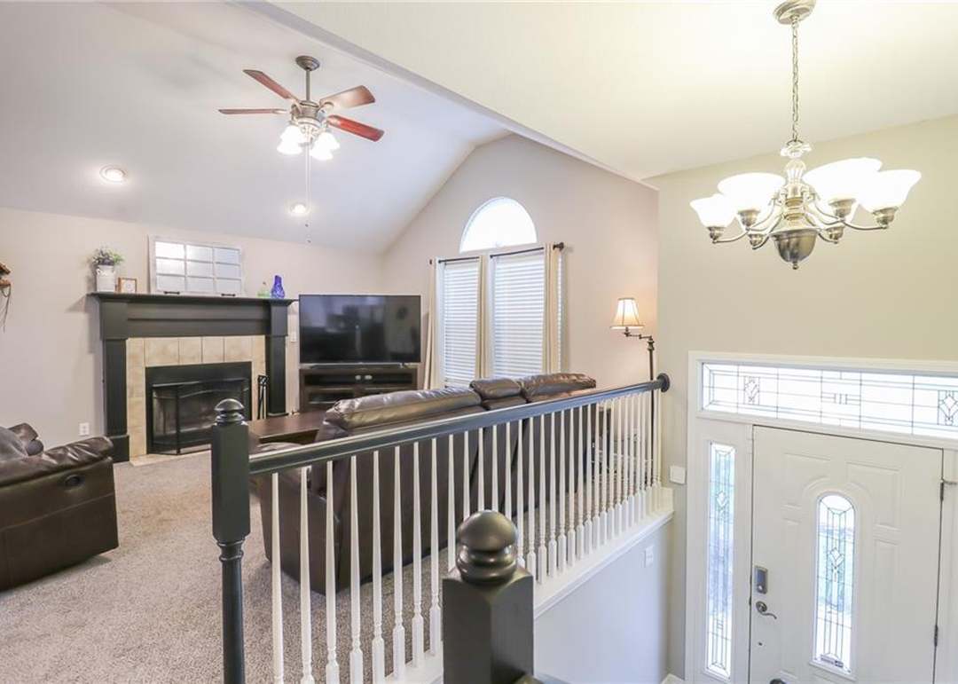 1215 Nottingham Drive — photo 17
