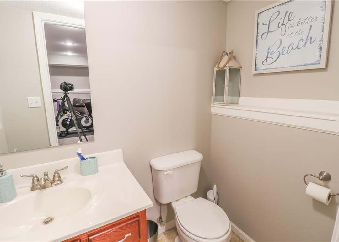 1215 Nottingham Drive — photo 30