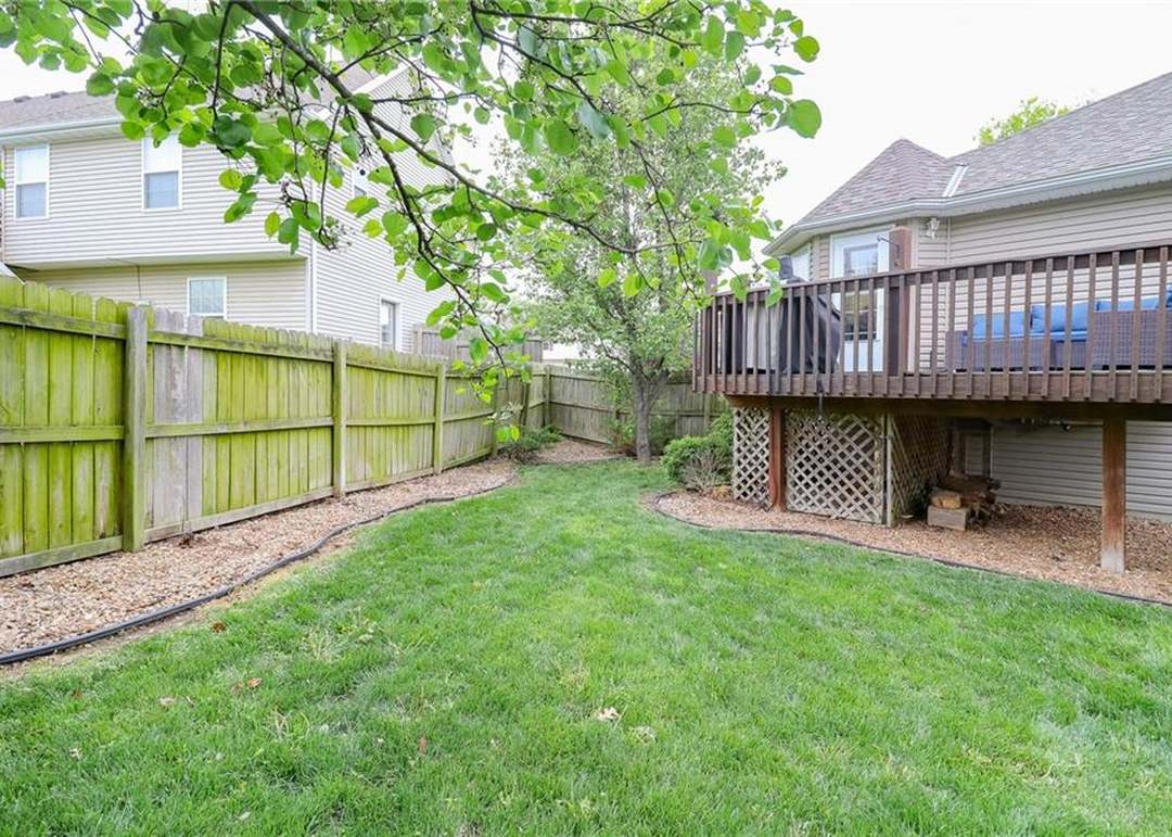 1215 Nottingham Drive — photo 34