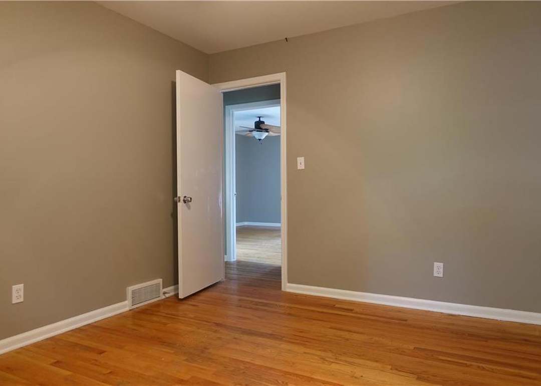 9606 Beverly Street — photo 15