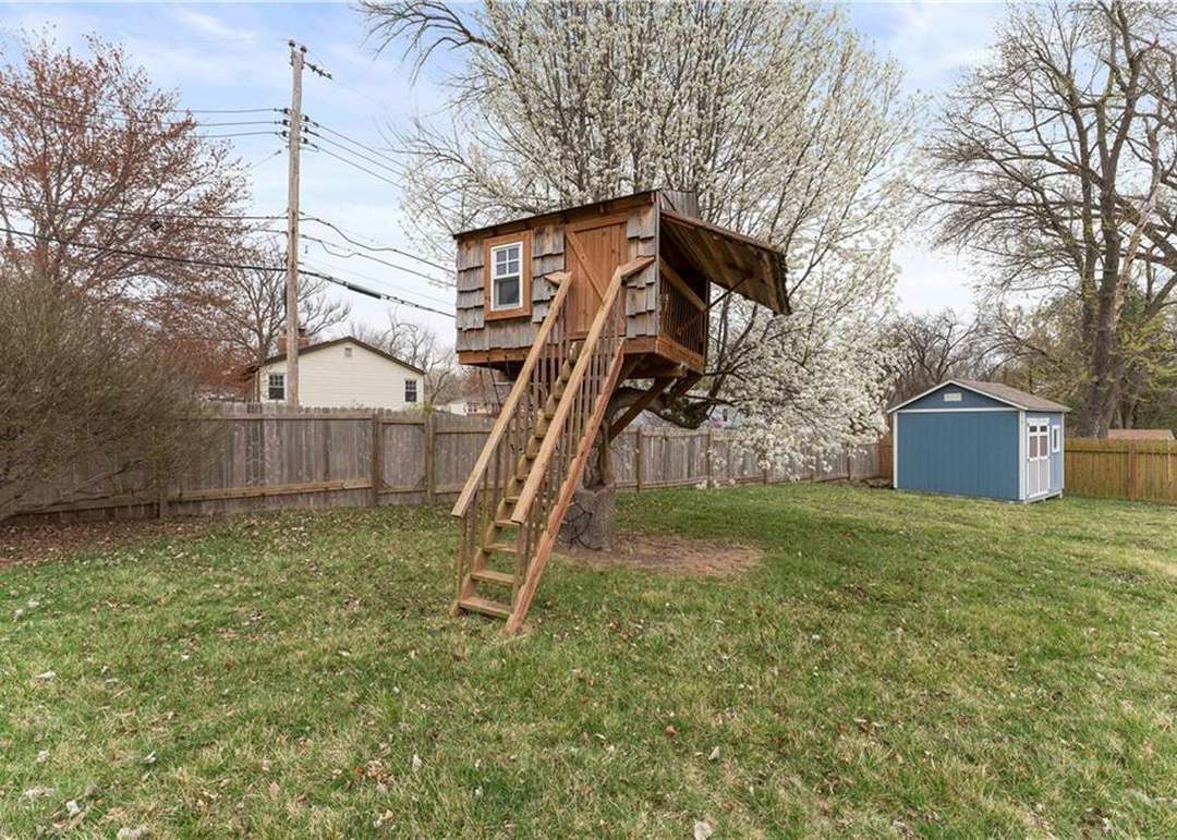 8501 Walmer Street — photo 3
