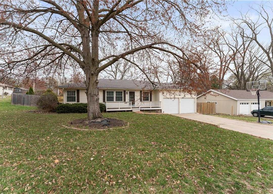 8501 Walmer Street — photo 10
