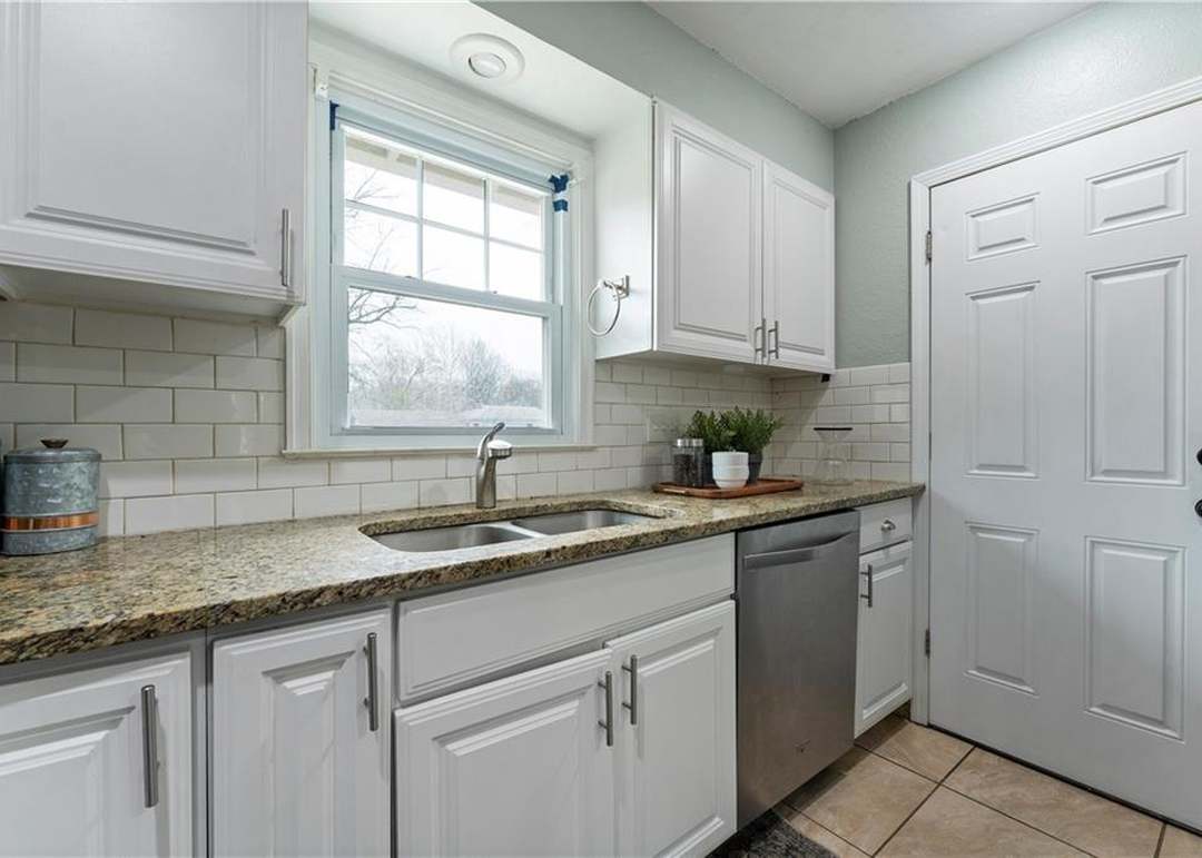 8501 Walmer Street — photo 17