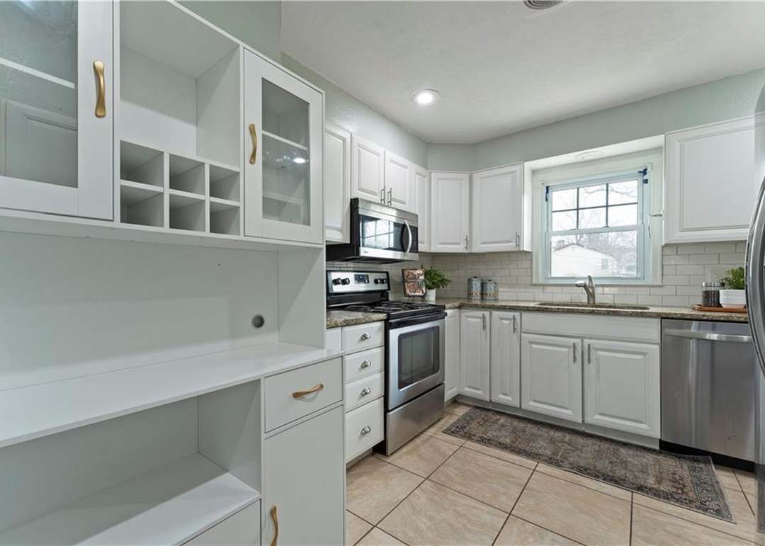 8501 Walmer Street — photo 18