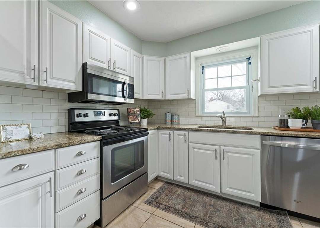 8501 Walmer Street — photo 20