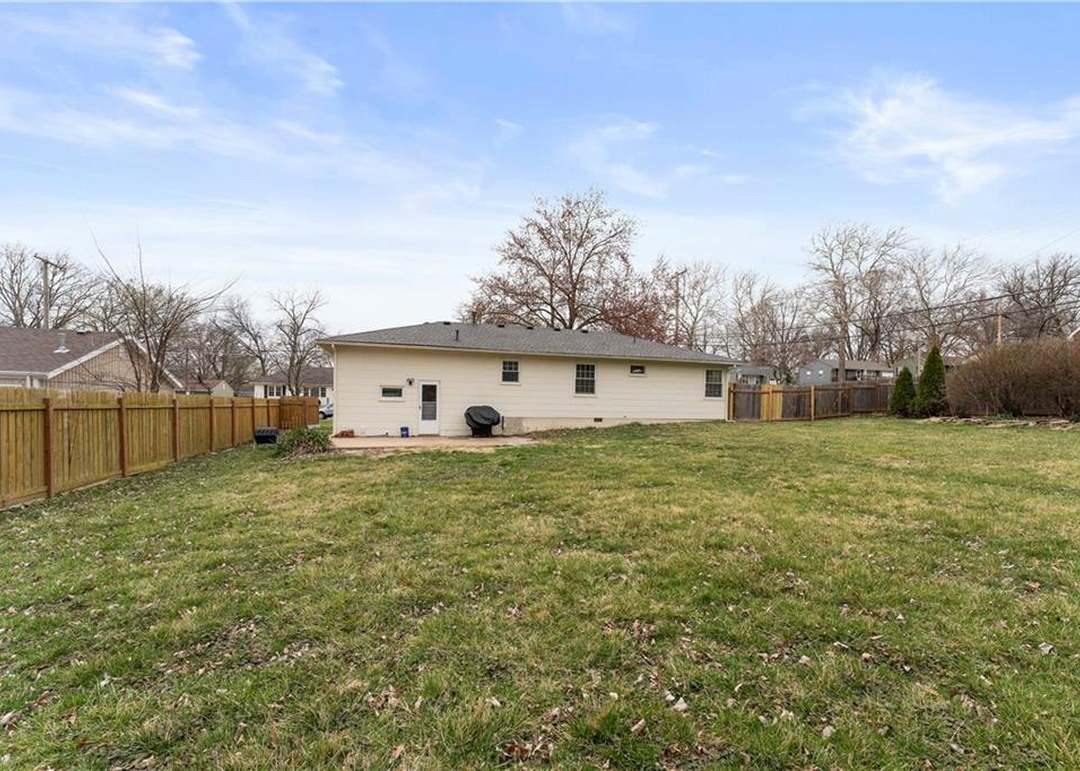 8501 Walmer Street — photo 29