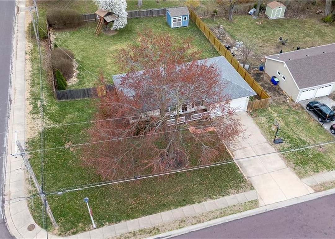 8501 Walmer Street — photo 35