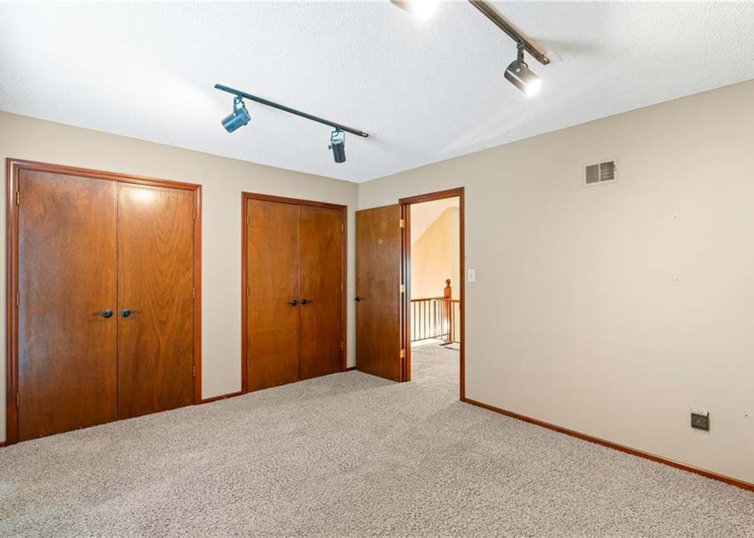 14618 W 89TH Street — photo 5