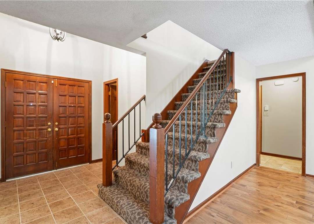 14618 W 89TH Street — photo 9