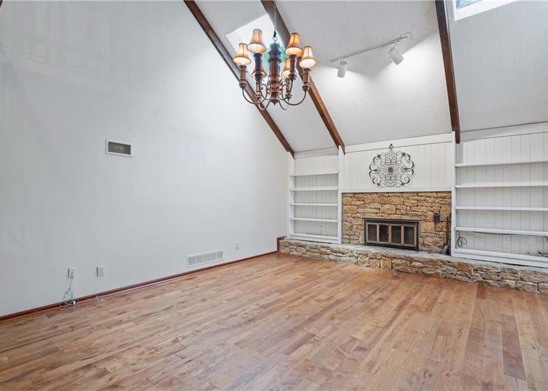 14618 W 89TH Street — photo 13