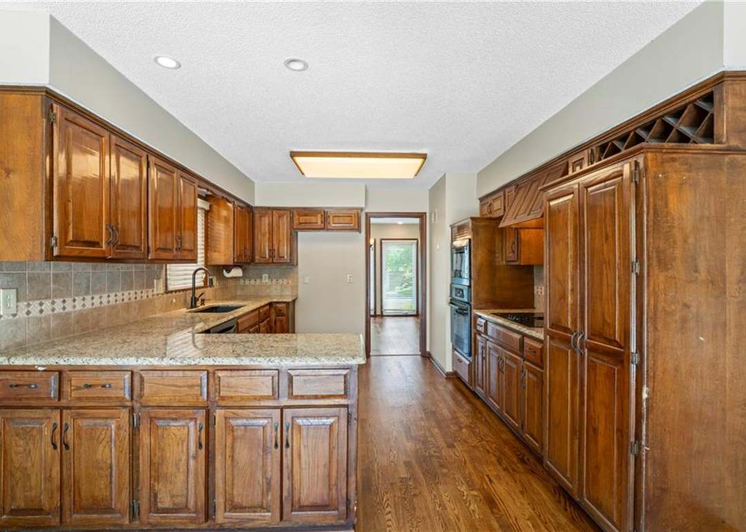 14618 W 89TH Street — photo 18