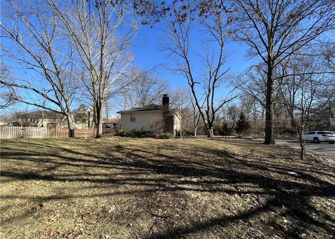 10009 Madison Avenue — photo 15