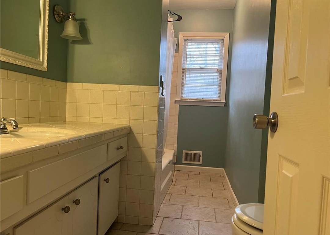 10009 Madison Avenue — photo 28