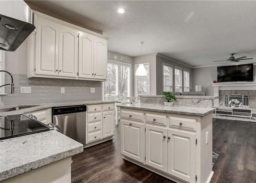13228 Barton Street — photo 13