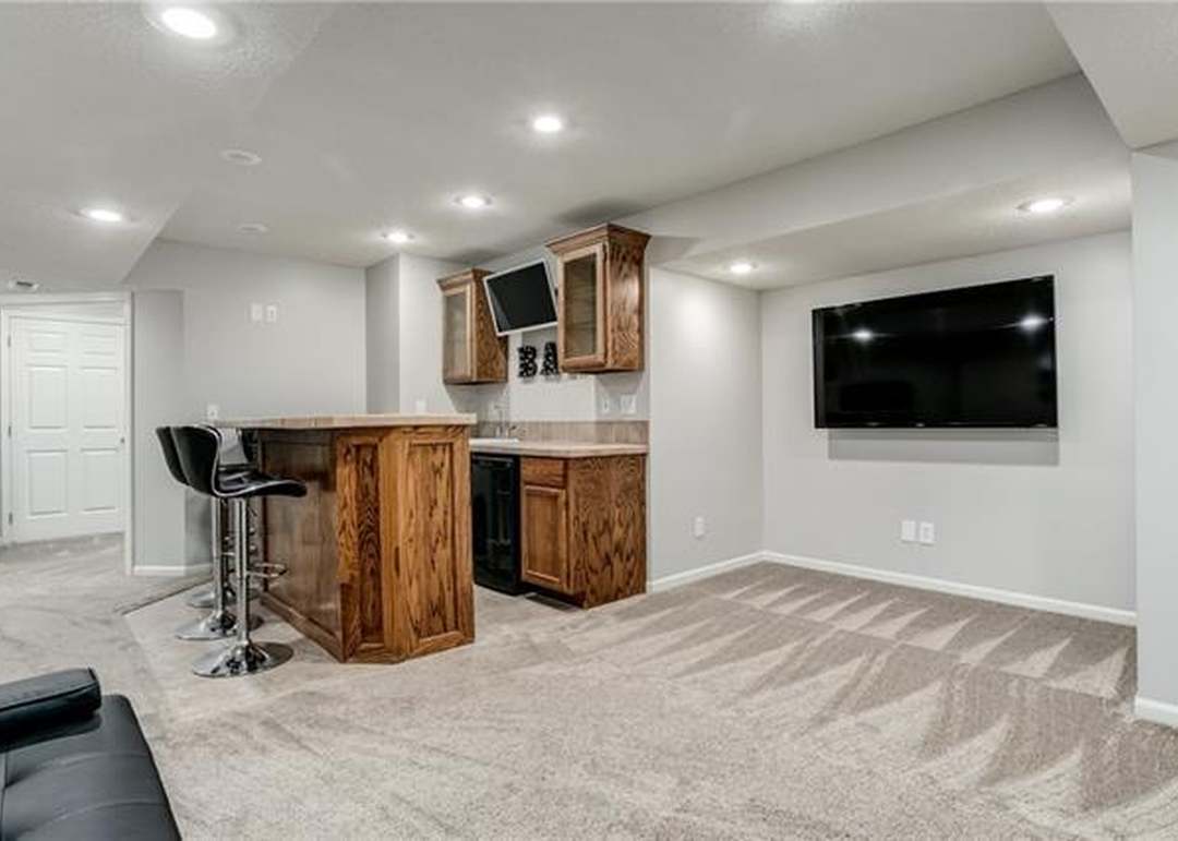 13228 Barton Street — photo 24