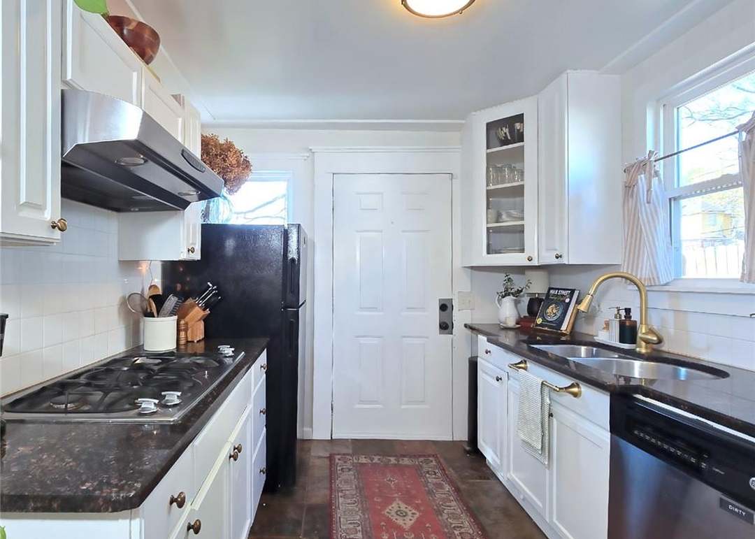 3613 Anderson Avenue — photo 14