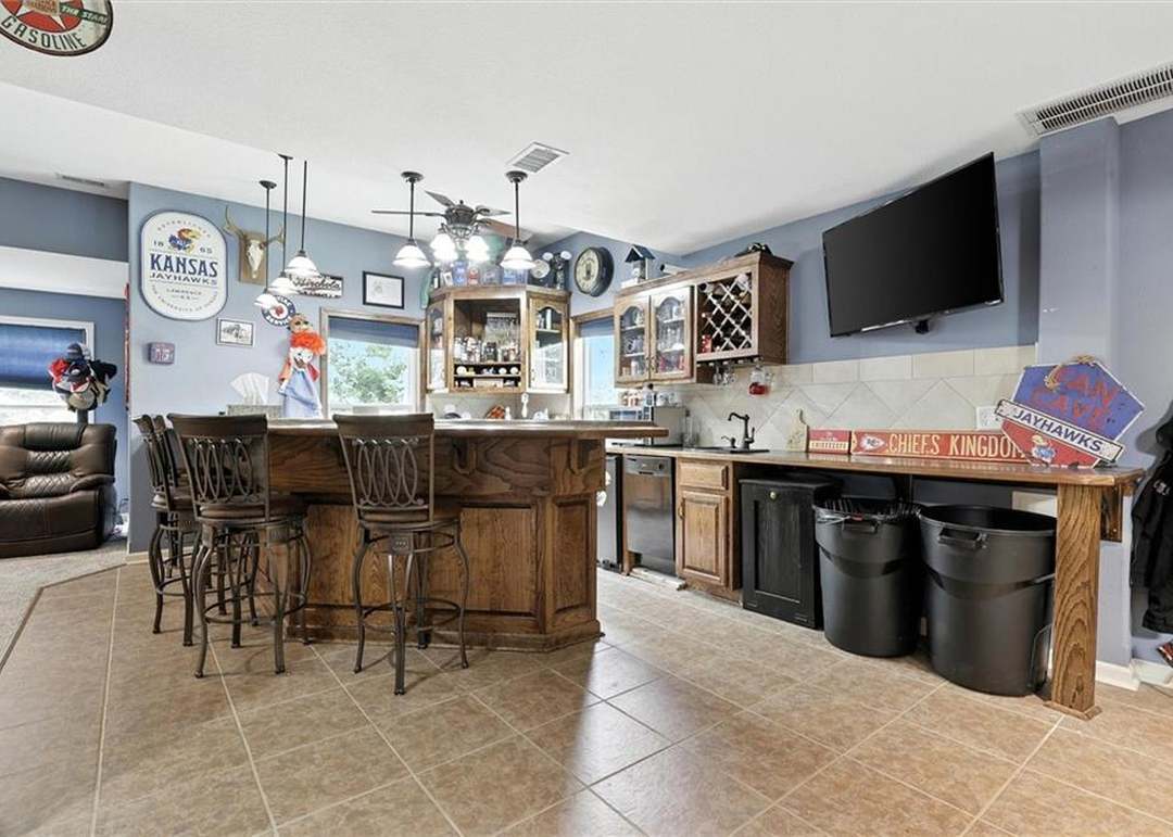 800 Cherry Lane — photo 3
