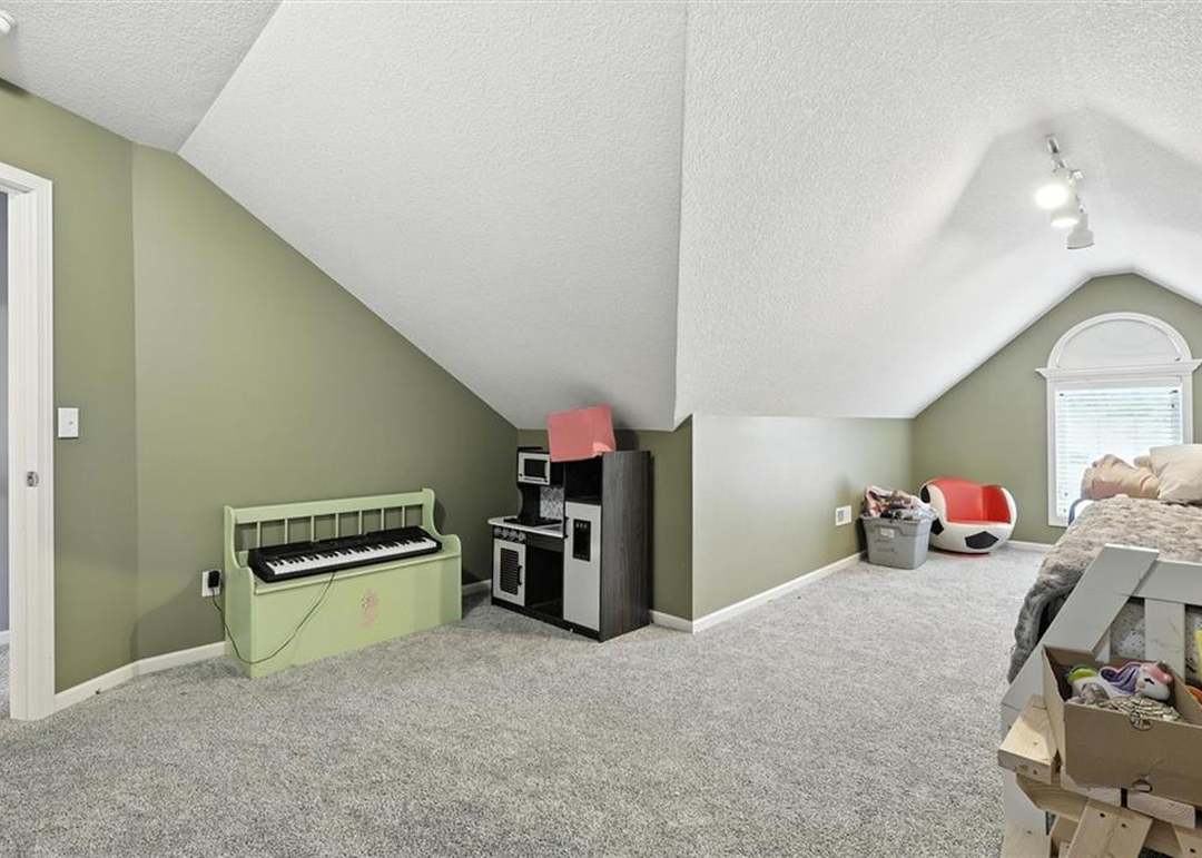 800 Cherry Lane — photo 27