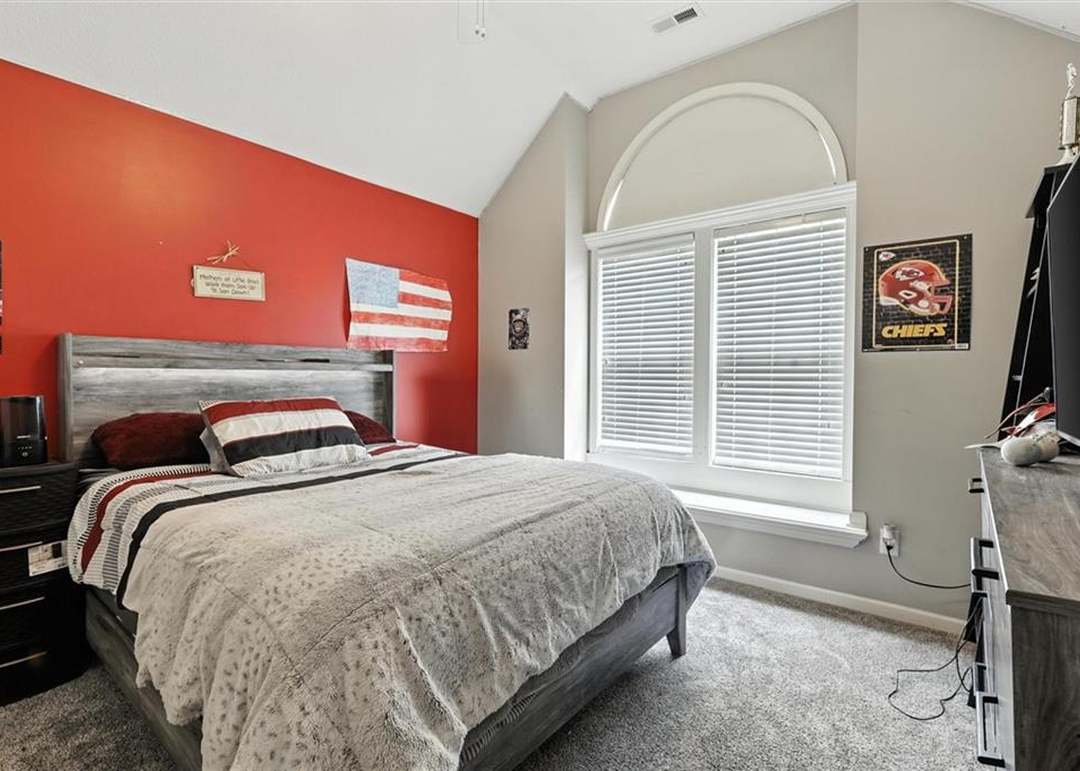 800 Cherry Lane — photo 28
