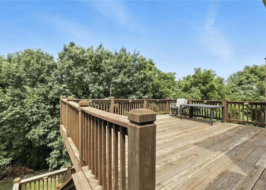 800 Cherry Lane — photo 40