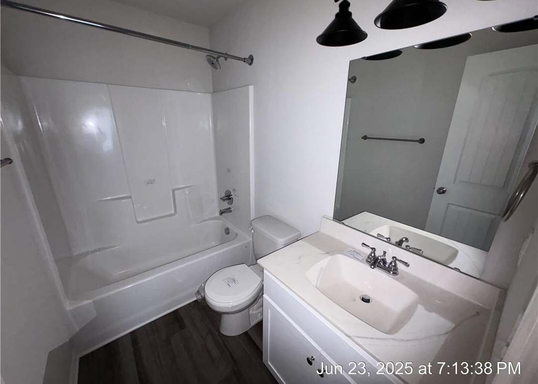 738 Connor Street — photo 14