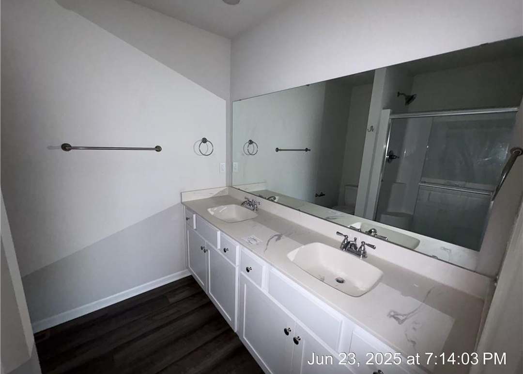 738 Connor Street — photo 16