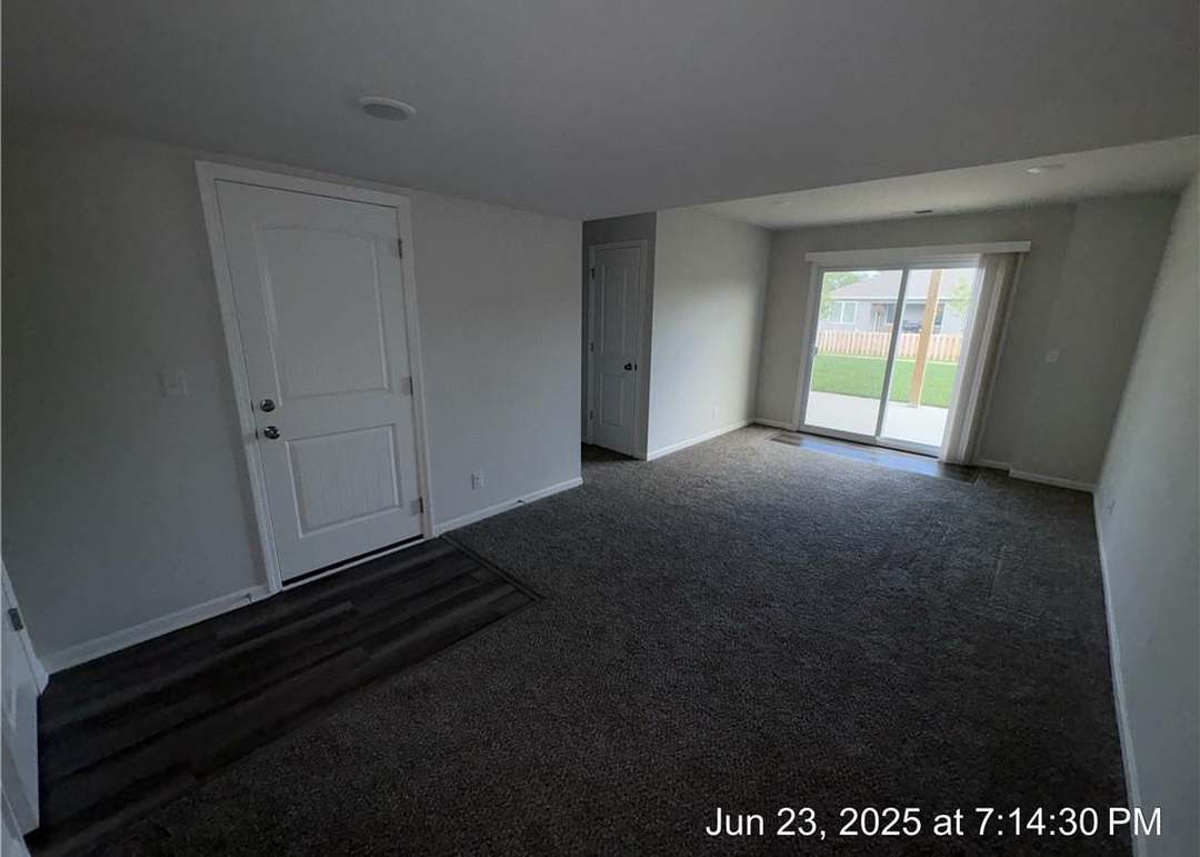 738 Connor Street — photo 17