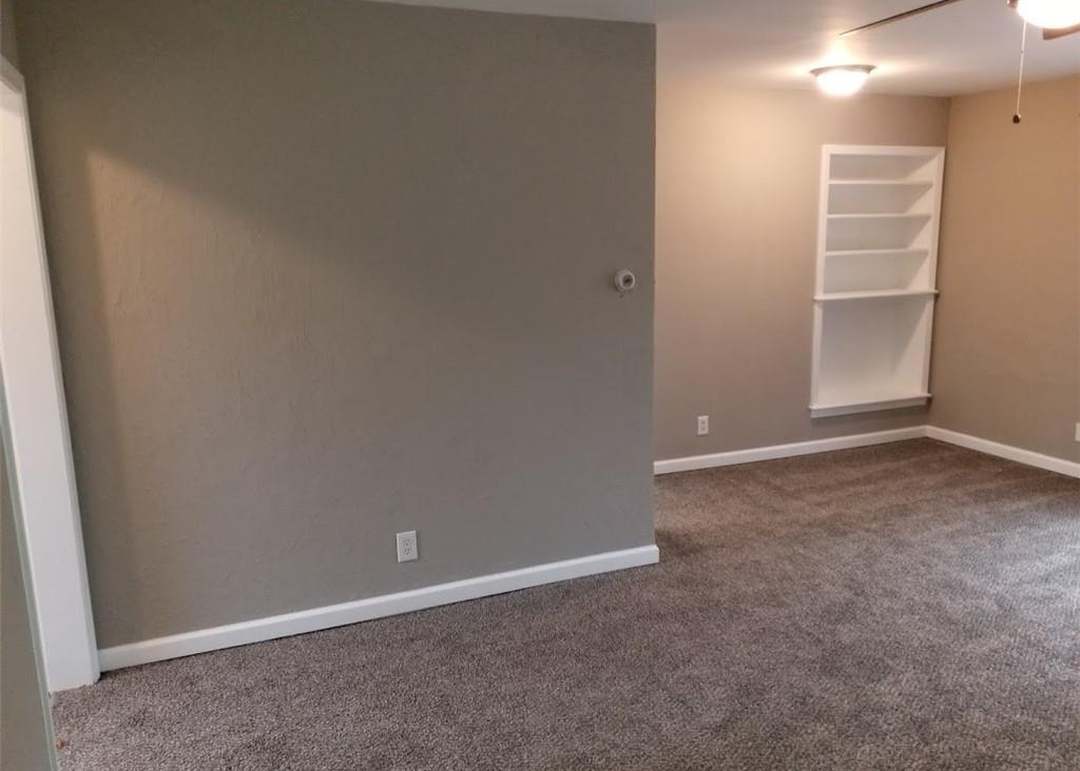 2908 W 75th Street — photo 12