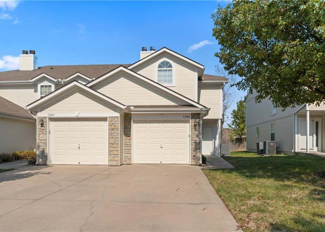1309 NW Hidden Ridge Circle — photo 9