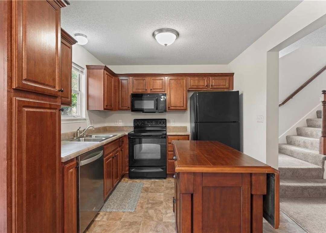 1309 NW Hidden Ridge Circle — photo 11