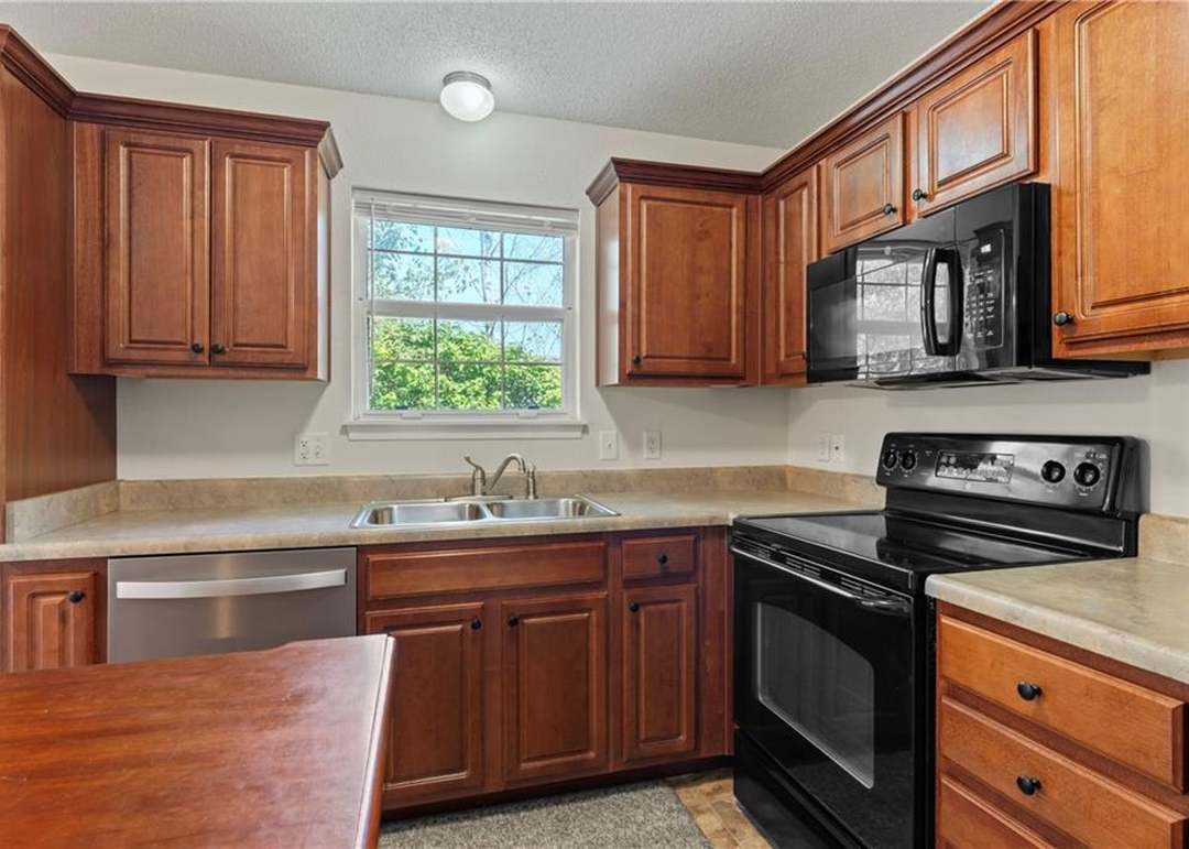 1309 NW Hidden Ridge Circle — photo 12
