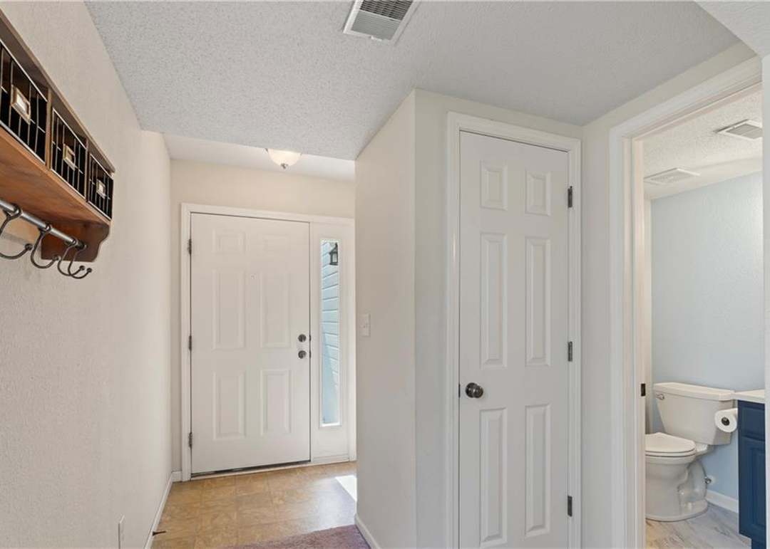 1309 NW Hidden Ridge Circle — photo 18