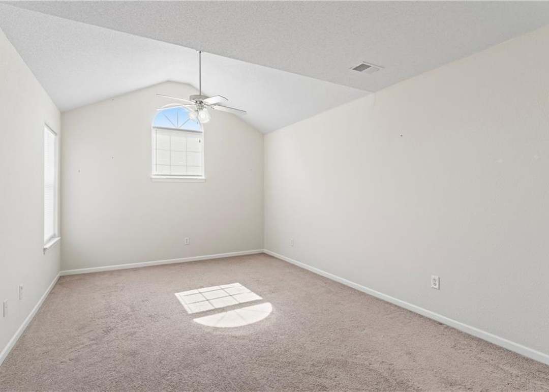 1309 NW Hidden Ridge Circle — photo 19
