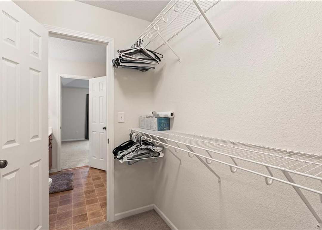 1309 NW Hidden Ridge Circle — photo 28