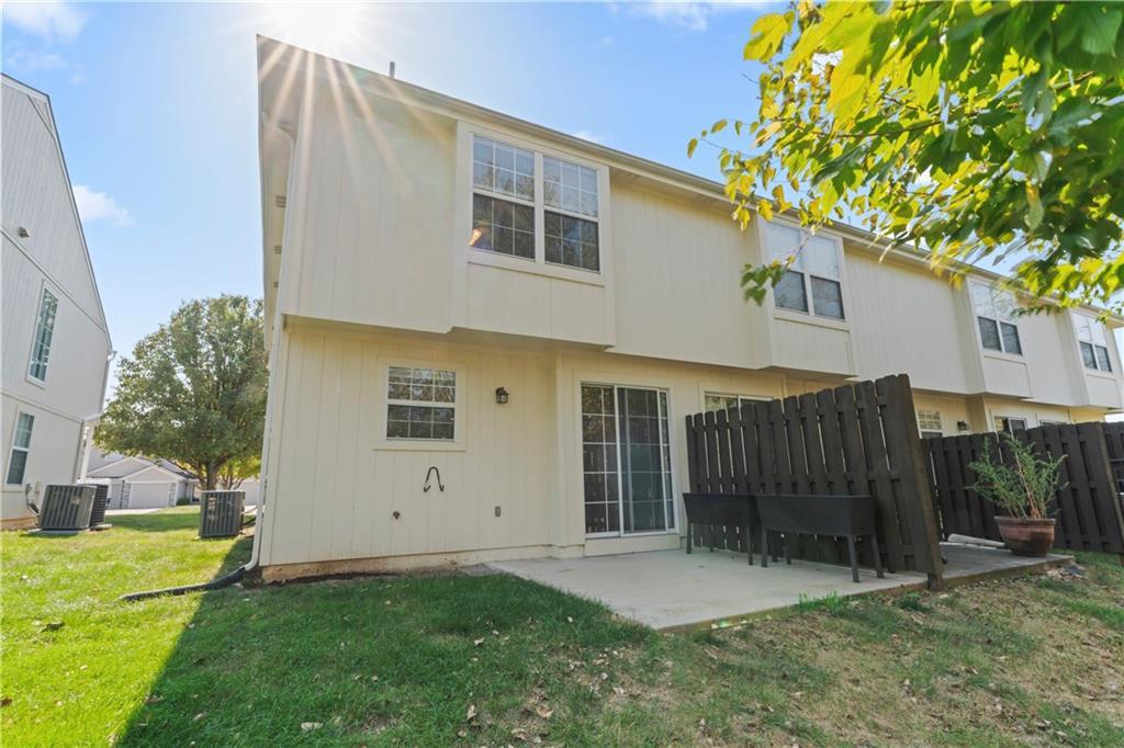 1309 NW Hidden Ridge Circle — photo 29