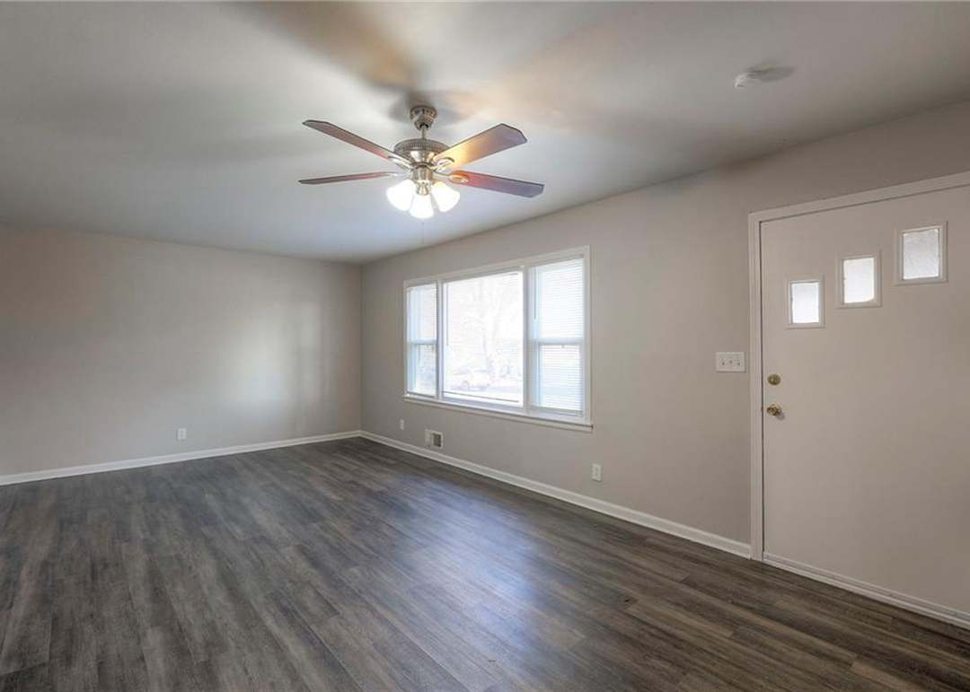 7212 Oxford Avenue — photo 10