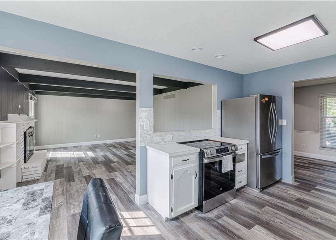12943 Sycamore Avenue — photo 14