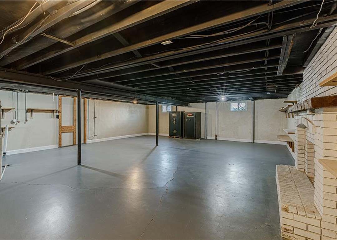 12943 Sycamore Avenue — photo 23