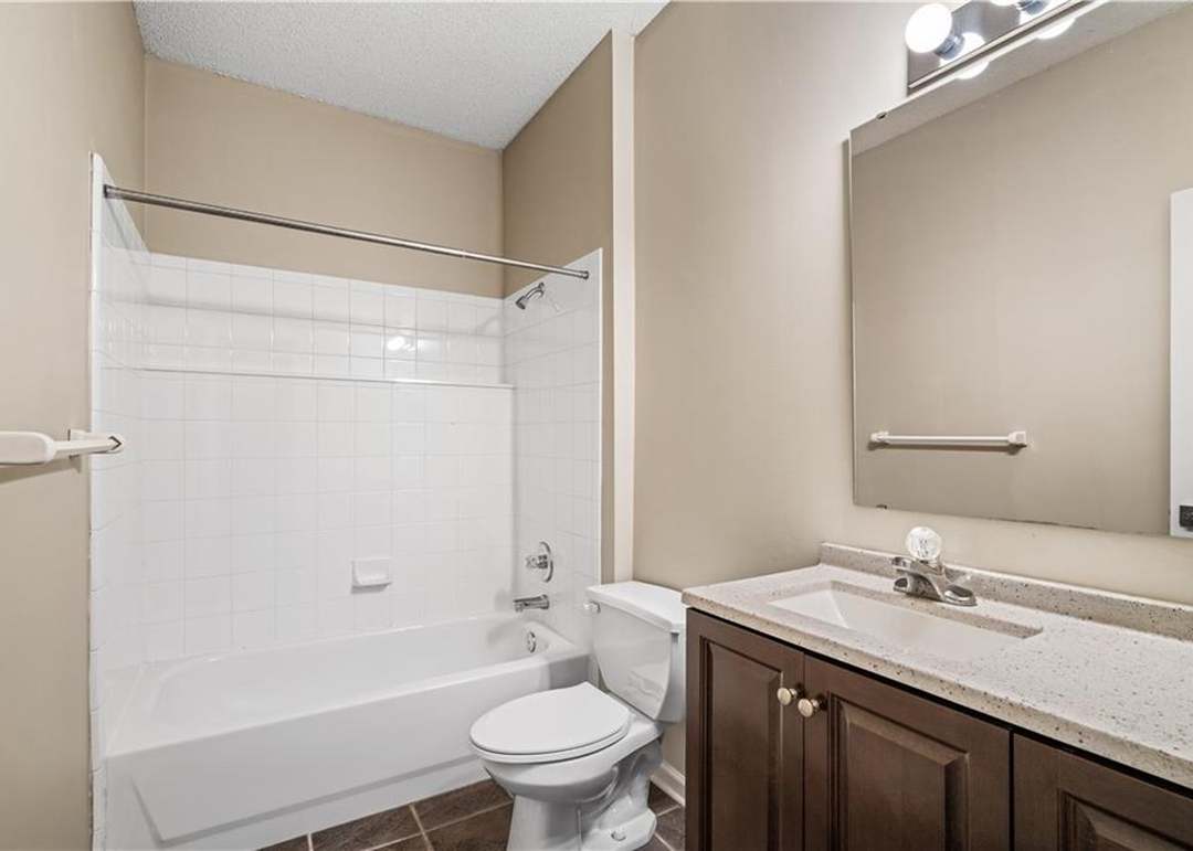 4420 GROVE Street — photo 3