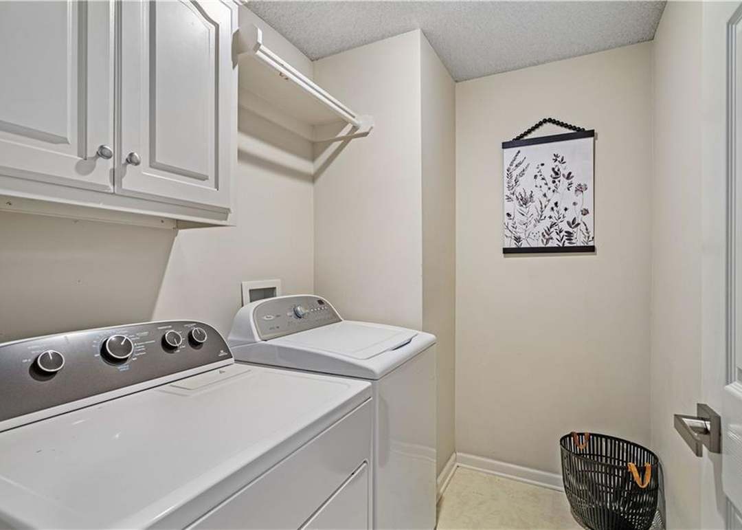 4420 GROVE Street — photo 4