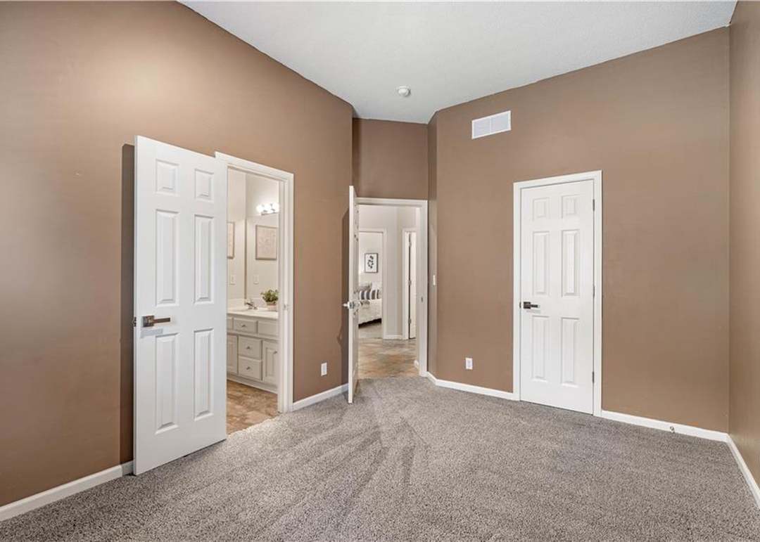4420 GROVE Street — photo 33
