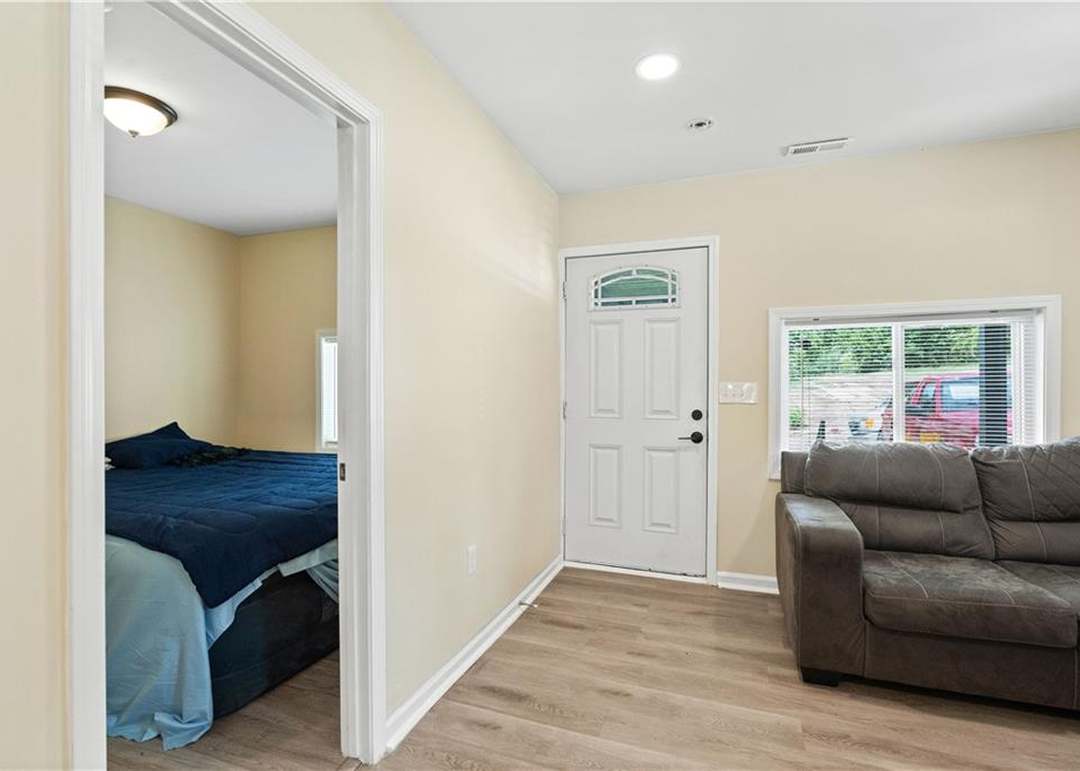 3821 Monroe Avenue — photo 7