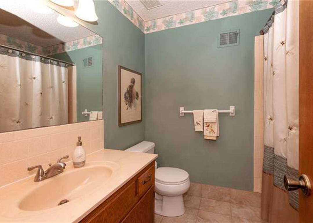 1300 Lee Lane — photo 25